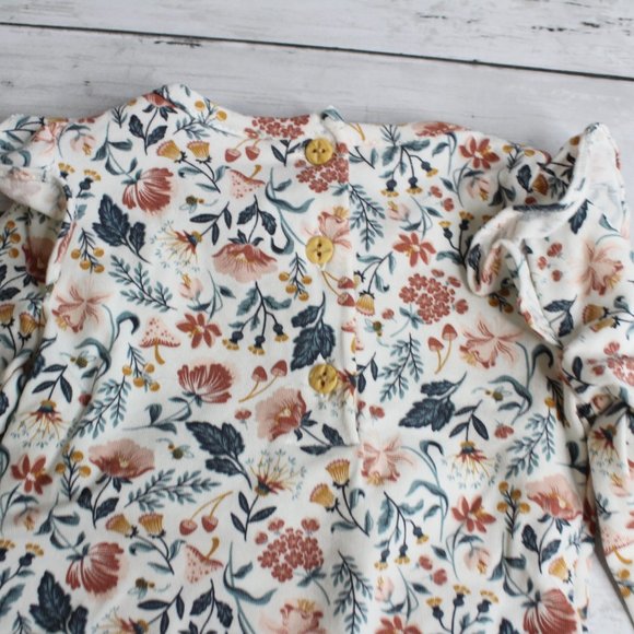 Tahari Baby Girl's Bodysuit Top Faux Fur Vest Pants Headband Set - Picture 7 of 7